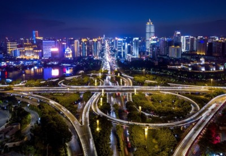 Xinhua Silk Road: południowochińskie miasto Nanning tworzy strefy konsumpcji w porze nocnej, aby rozwijać gospodarkę nocną