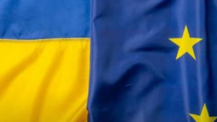 Stand with Ukraine: Nowa strona internetowa PE wspiera Ukrainę